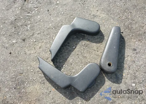 2011 Chevrolet Tahoe Lt from USA, damaged, VIN 1GNSCBE05BR143018